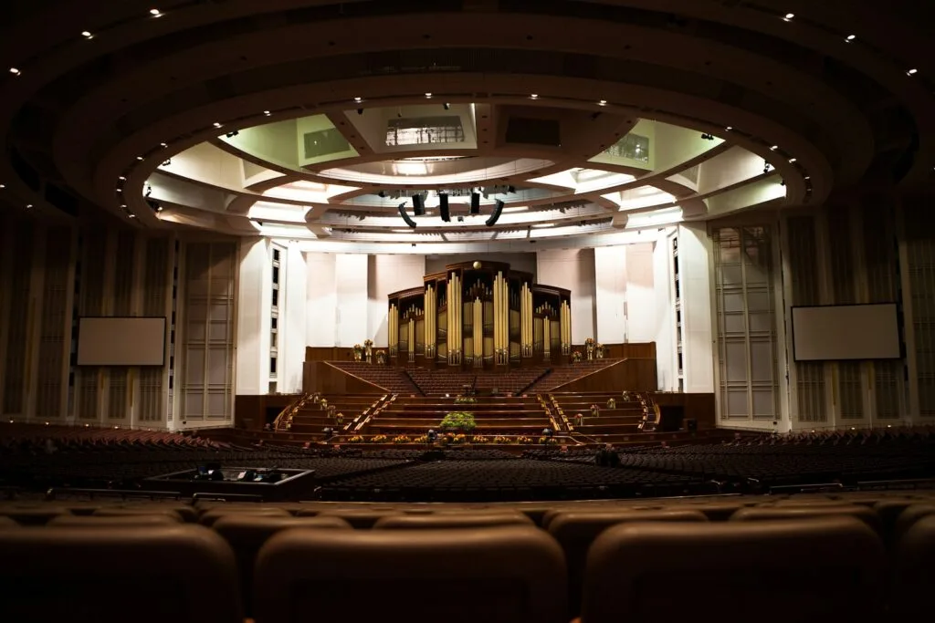 Hongye Furniture Group Co., Ltd | Theatre Seating Solutions | Custom Auditorium & Cinema Seating Manufacturer Hongye Furniture Group Co., Ltd|Theatre Seating Solutions | Custom Auditorium & Cinema Seating ManufacturerPhoto by Evan Qu