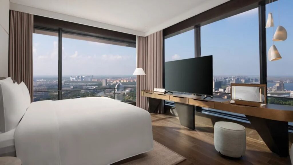 Hongye Furniture Group Co., Ltd | Queen Size Bed vs King Size Bed: The Ultimate Comparison Guide Hongye Furniture Group Co., Ltd | Queen Size Bed vs King Size Bed: The Ultimate Comparison Guide微信图片_20240613165906