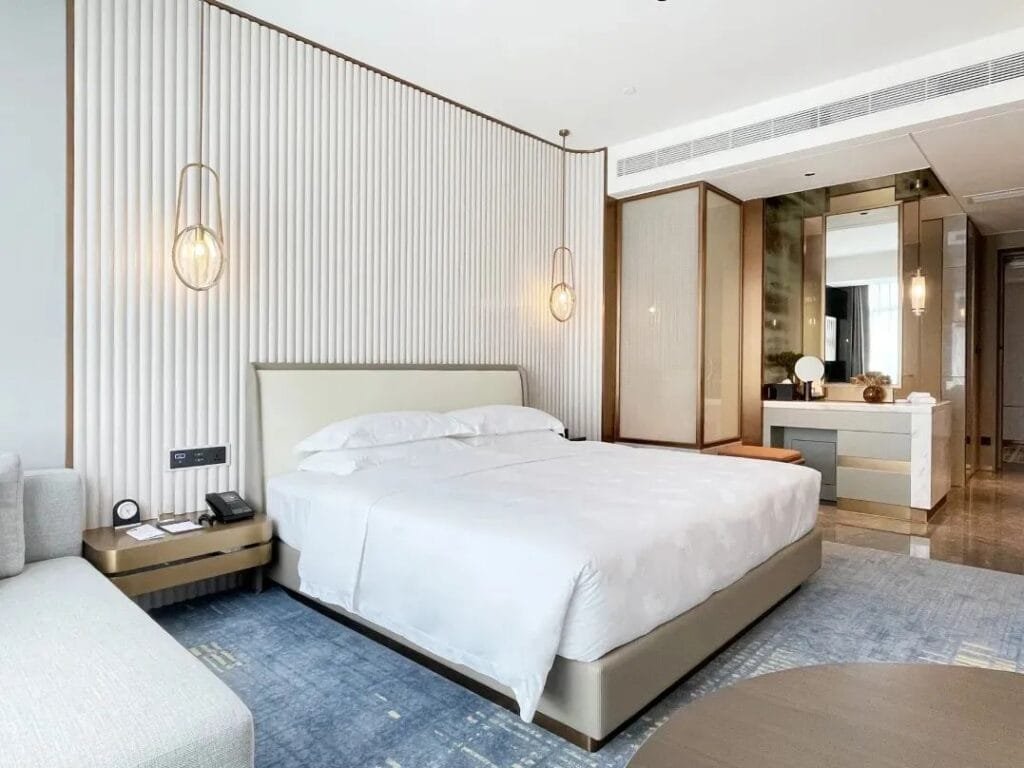 Hongye Furniture Group Co., Ltd | Queen Size Bed vs King Size Bed: The Ultimate Comparison Guide Hongye Furniture Group Co., Ltd | Queen Size Bed vs King Size Bed: The Ultimate Comparison Guide微信图片_20240618095719