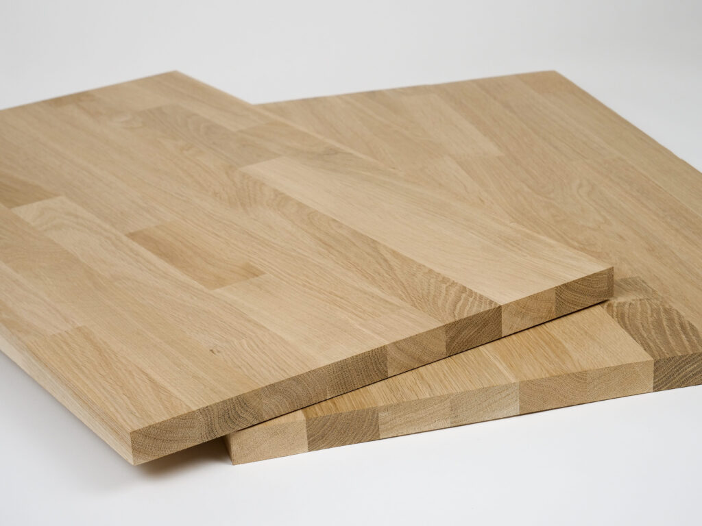 Hongye Furniture Group Co., Ltd | Solid Wood vs Plywood vs MDF: Which is Best for Commercial Furniture?Solid Wood