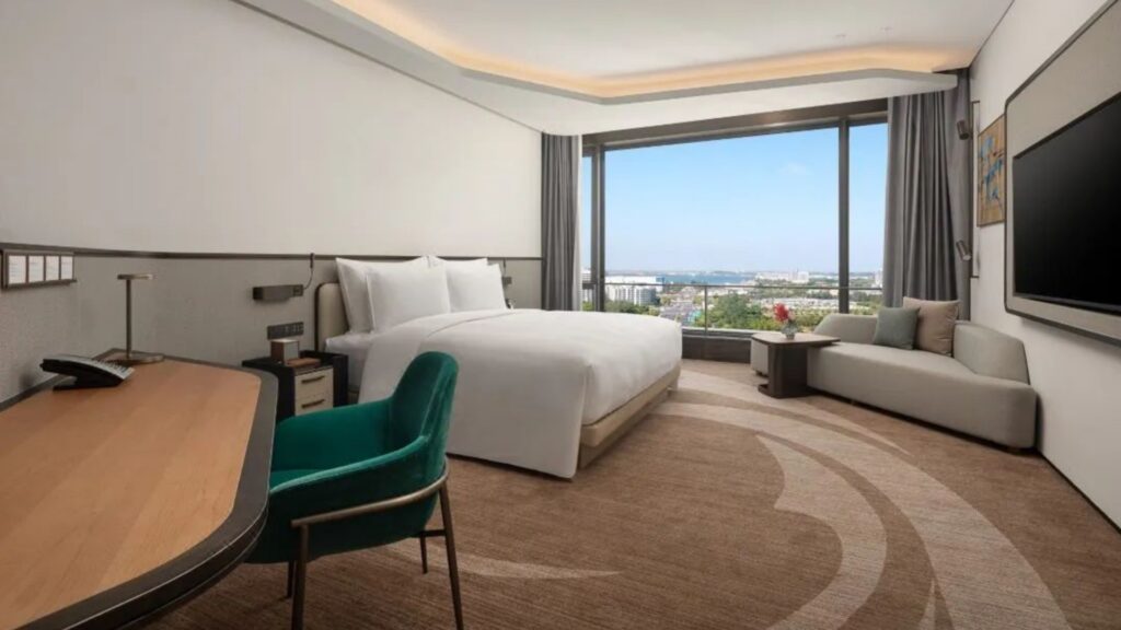 Hongye Furniture Group Co., Ltd | Why NeoCon 2026 Matters for Your Hospitality Project微信图片_20240613162348