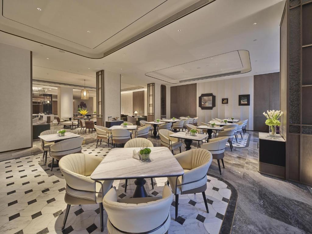 Hongye Furniture Group Co., Ltd | Resort Furniture Procurement Guide 2026: Indoor & Outdoor FF&E for Hospitality Projects866784675