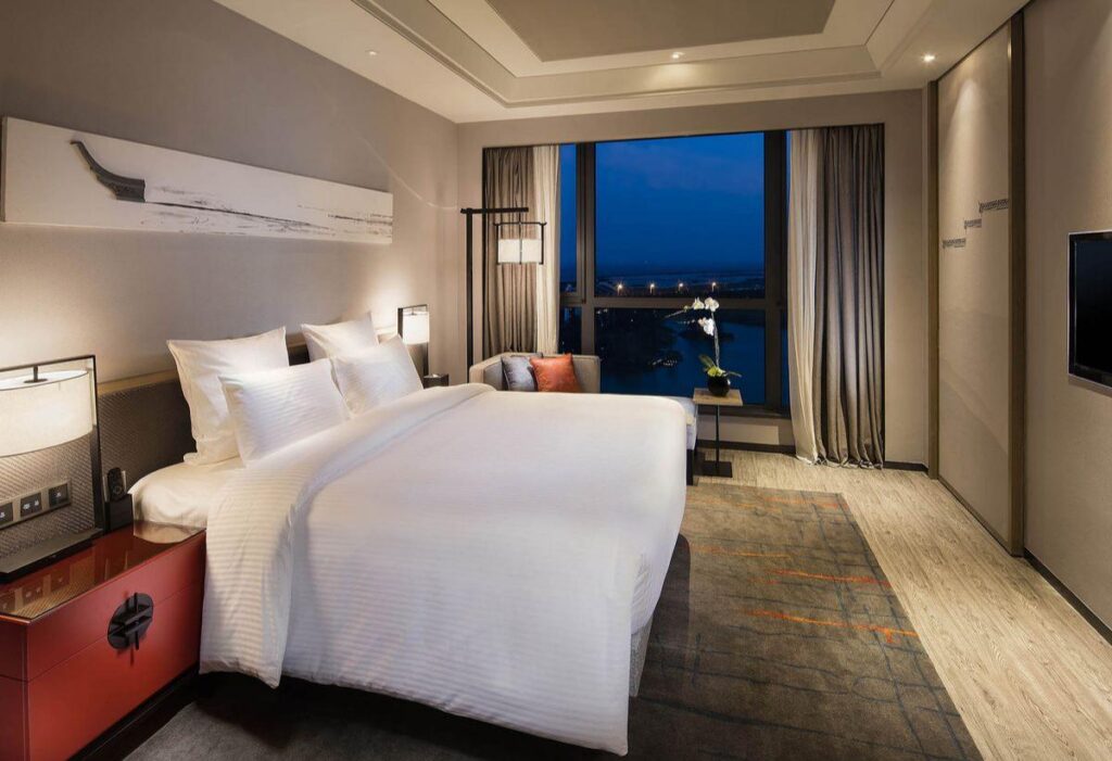 Hongye Furniture Group Co., Ltd | Hotel FF&E Procurement Timeline: From Factory Floor to 5-Star Installation11(1)