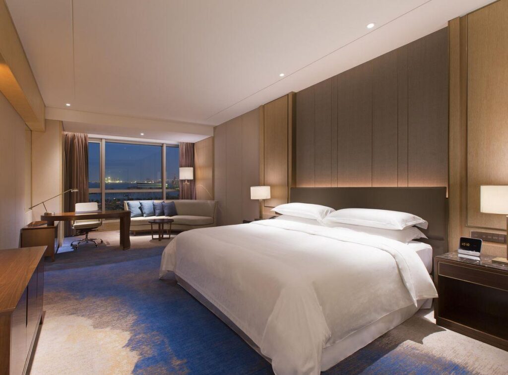Hongye Furniture Group Co., Ltd | Hotel Room Furniture Layout: Space Planning for 5-Star Guest Experience7(1)