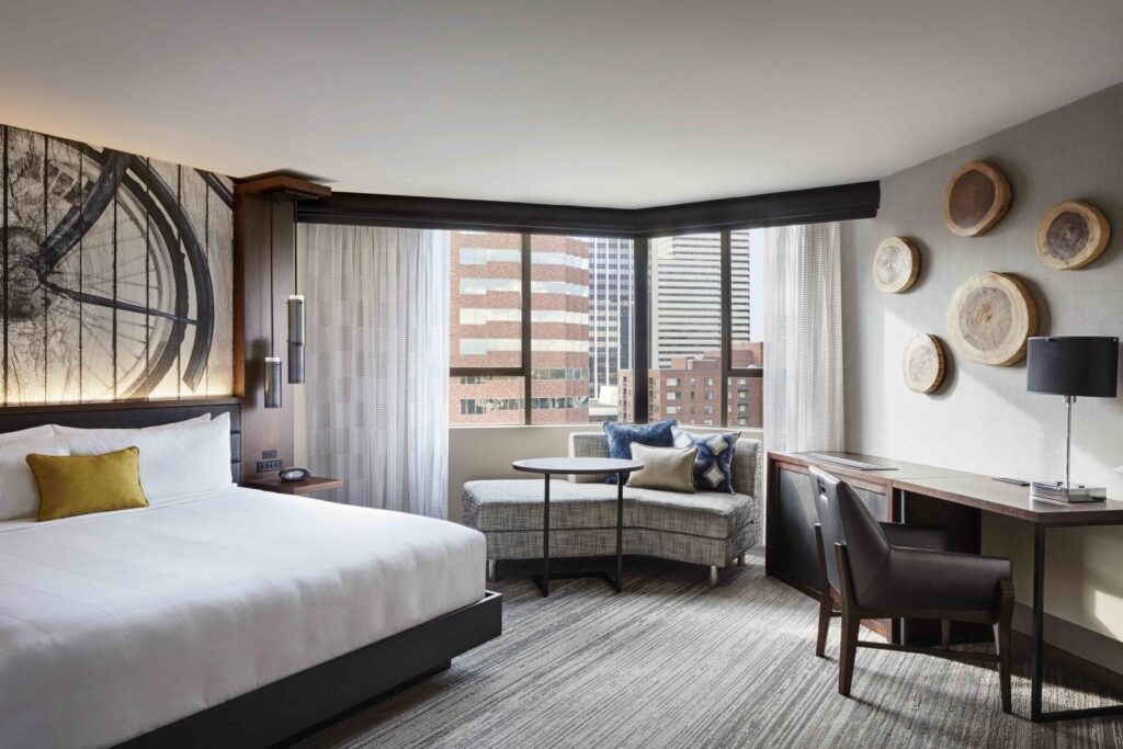 Hongye Furniture Group Co., Ltd | What Is FF&E Procurement? The 7-Stage Process Hotel Owners Should KnowAmerican bontique hotel room