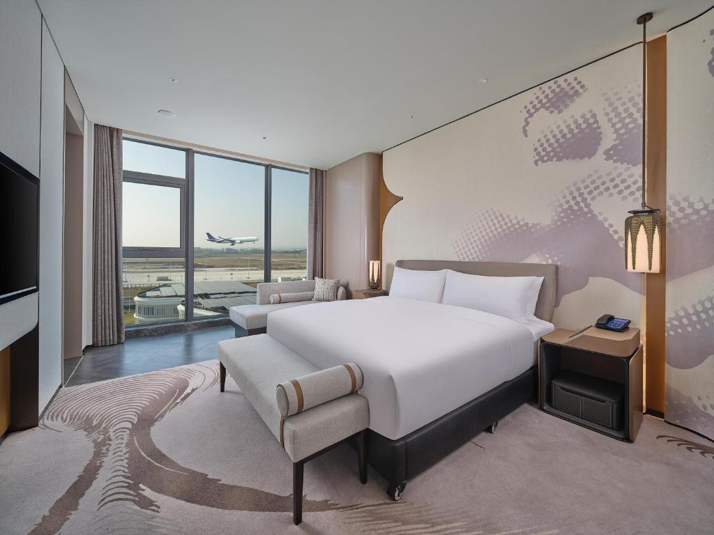 Hongye Furniture Group Co., Ltd | Canton Fair Autumn 2026: Dates, Phases and Which One Furniture Buyers Should Attendhotel guestroom (2)